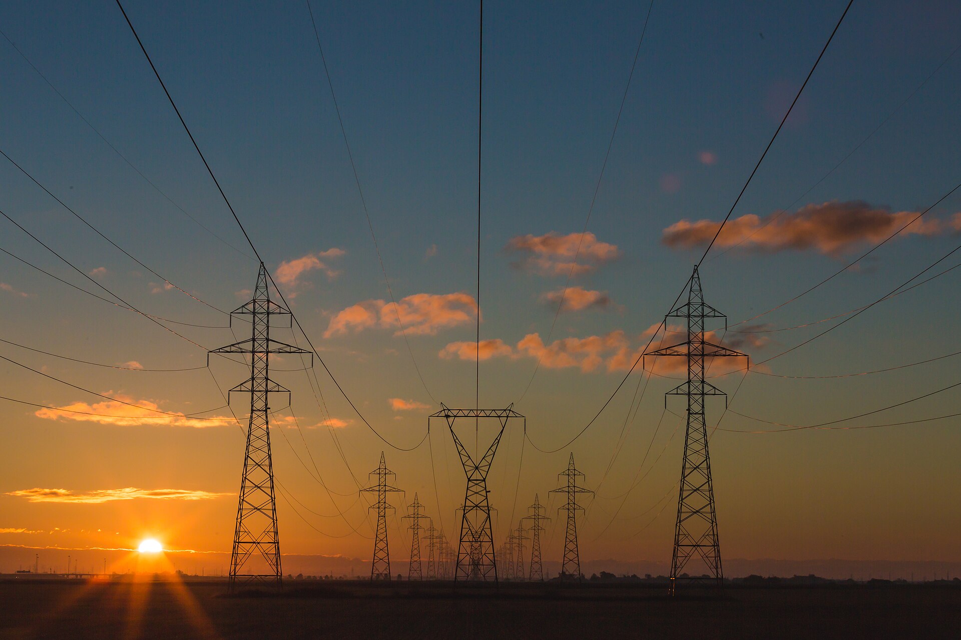 Limiting peak demand with IF-THEN rules on a power meter concentrator